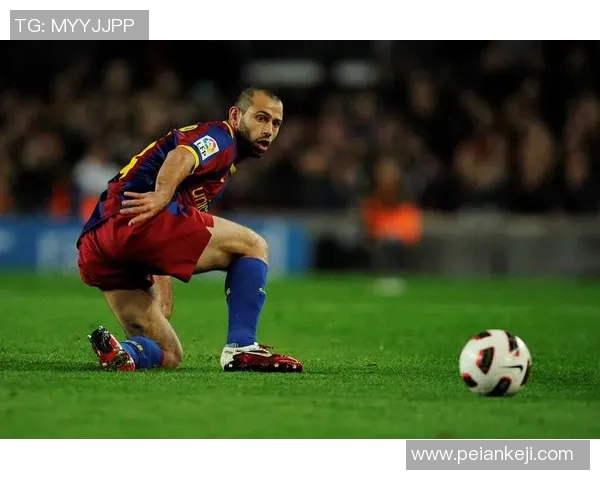 传奇球星重温绿茵岁月再现足球激情与荣耀时刻