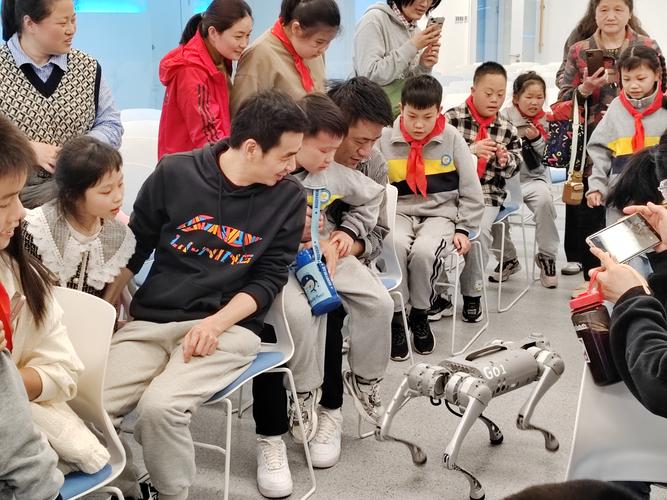 探索地理信息奥秘，培康学校走进培岸科技馆开展研学活动